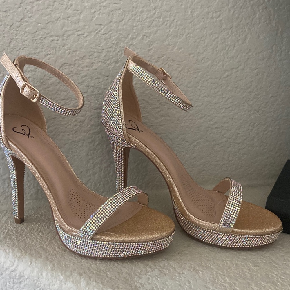 Iridescent Gold Sparkly Heels!